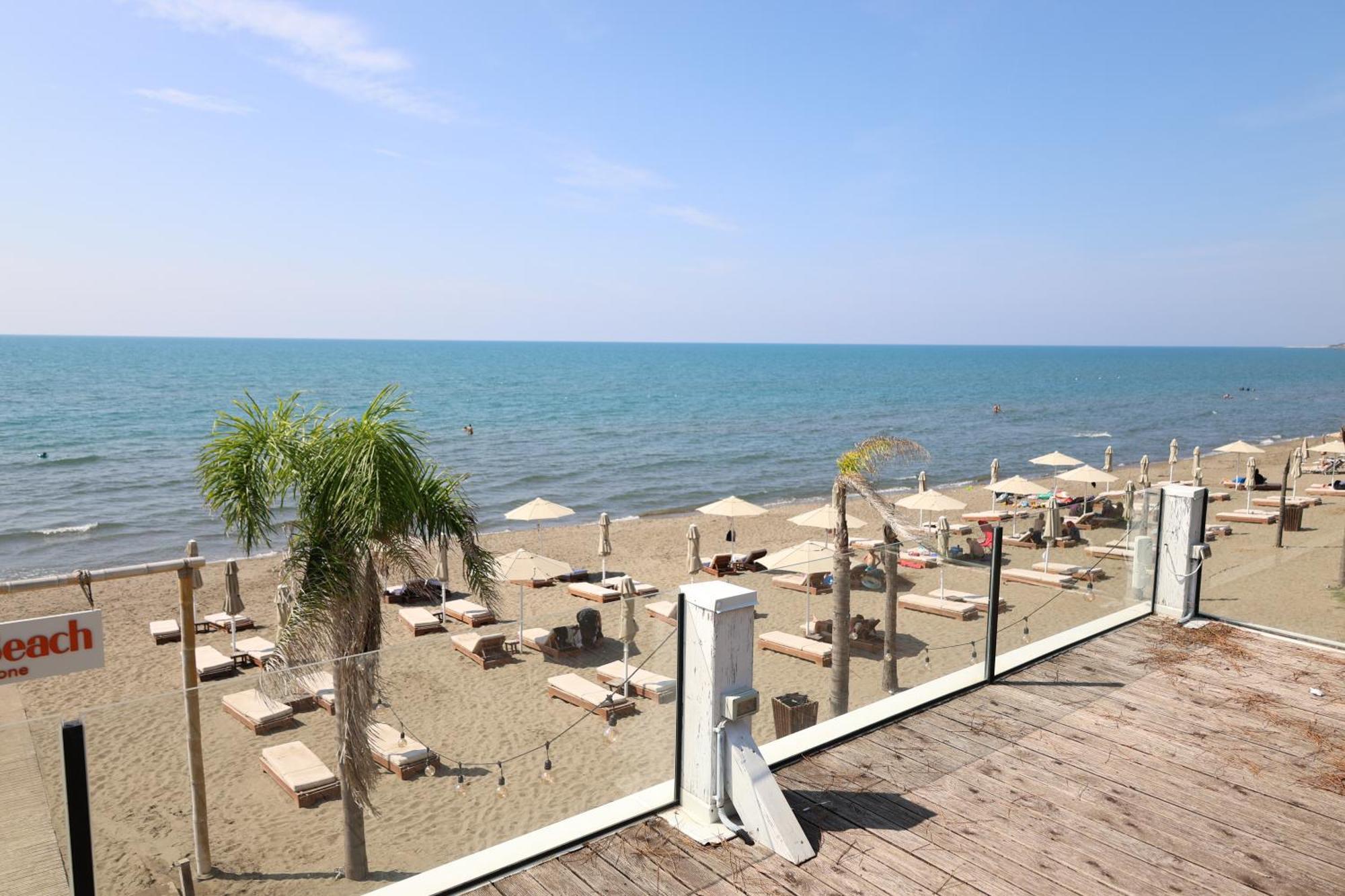 Posh Villa 1 Kavaje Bagian luar foto
