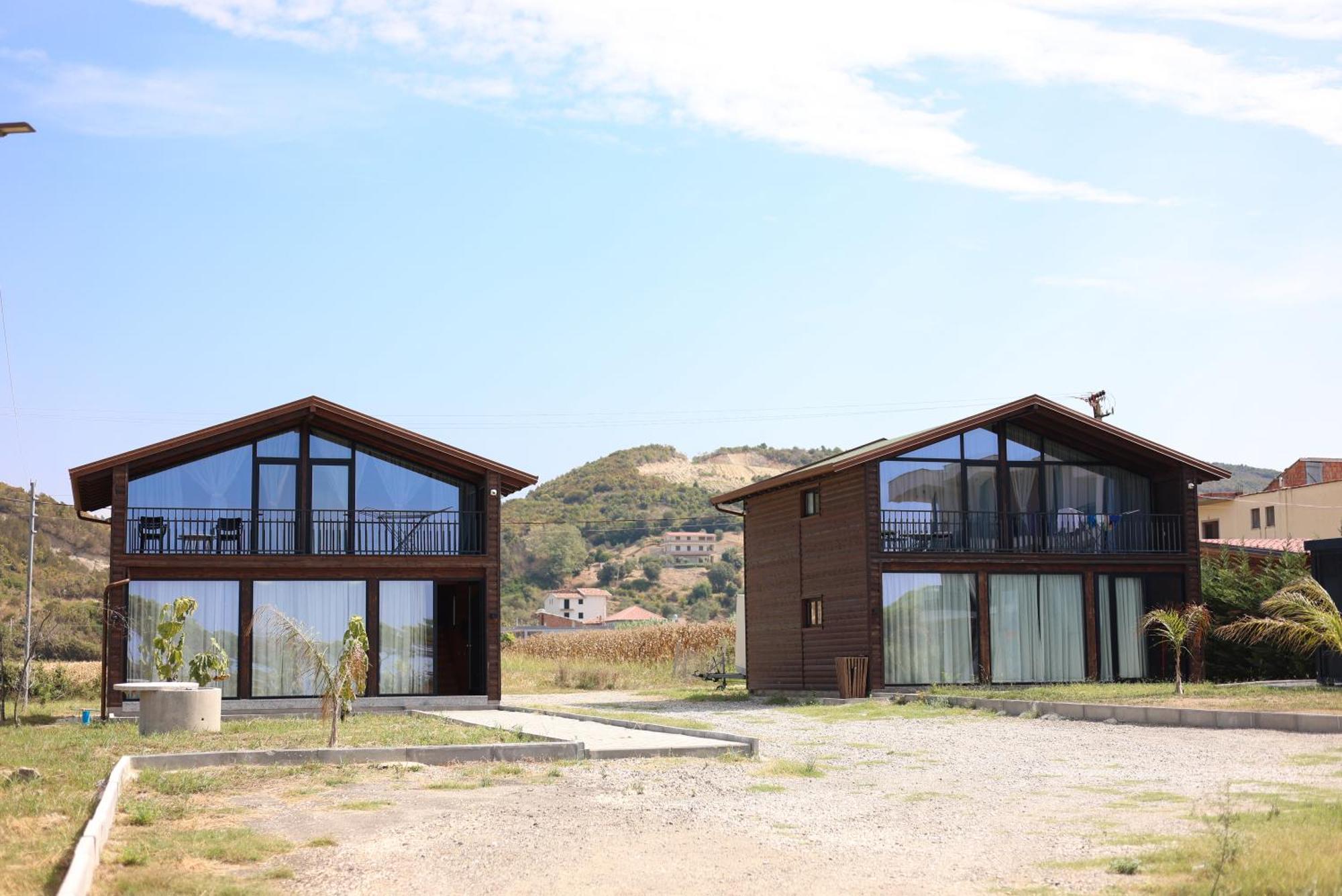 Posh Villa 1 Kavaje Bagian luar foto
